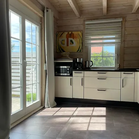 Charmantes Holzhaus Seeadler In Dranske, Ruegen * درانسكي