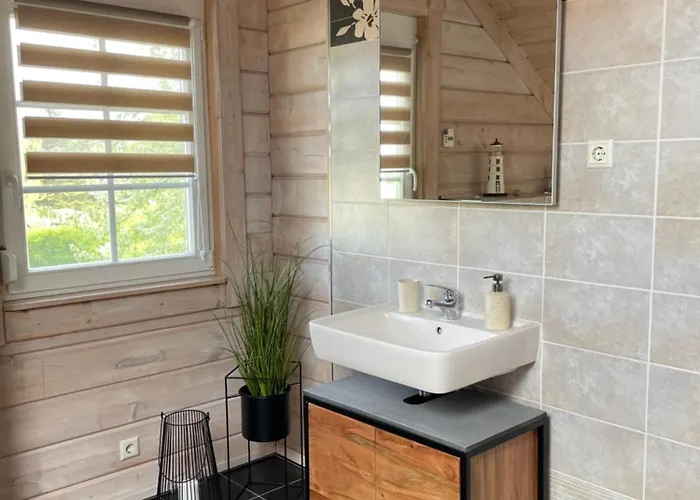 Charmantes Holzhaus Seeadler In Dranske, Ruegen Holiday home